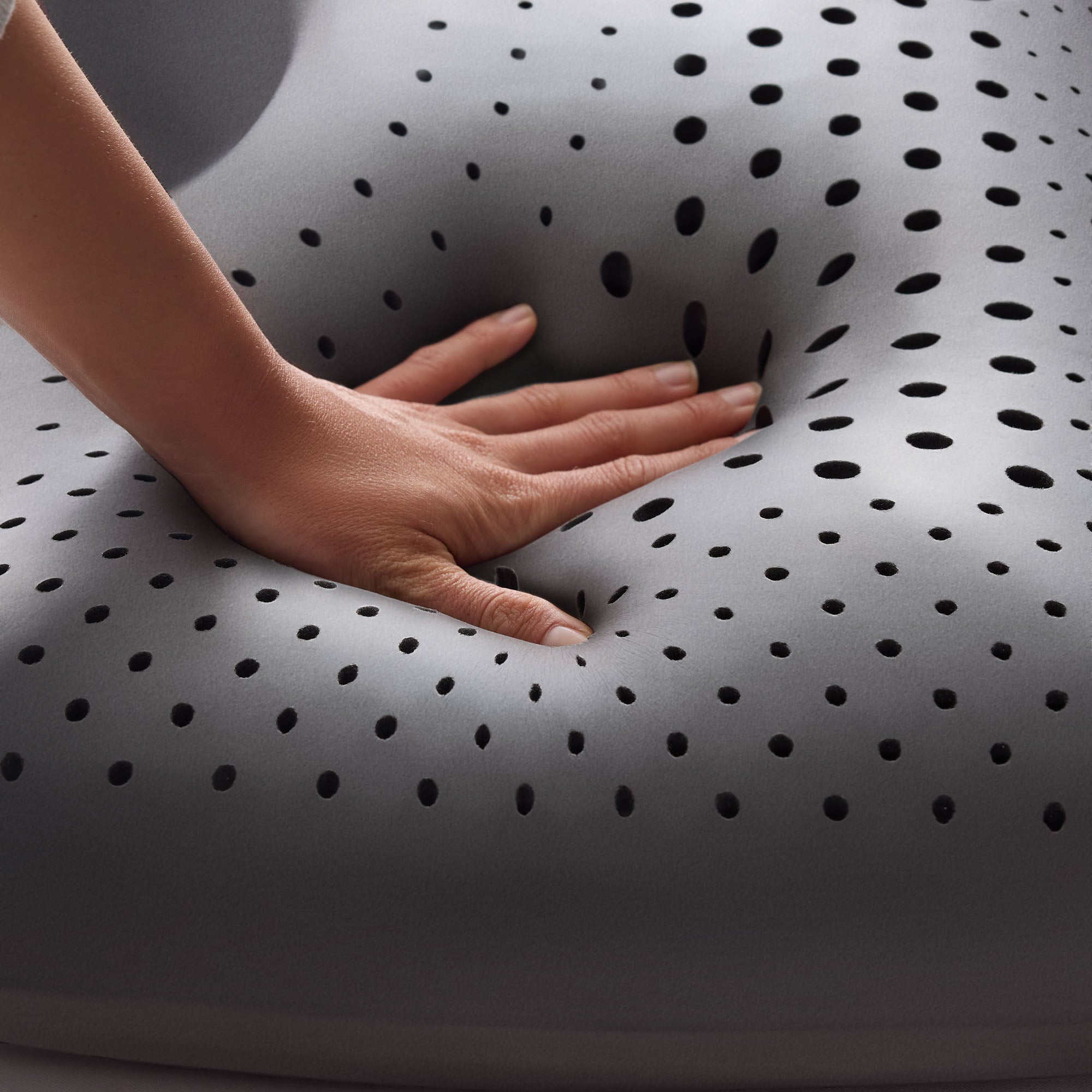 Shoulder Zoned Dough® Pillow